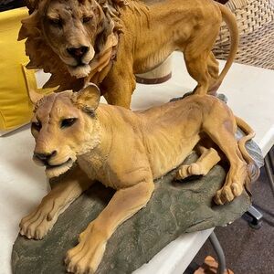 Handcrafted Lioness Figurine – Tan Home Accent